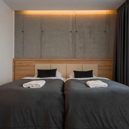 Pri Vstupe Do Aquaparku *