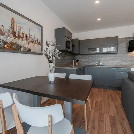 Pri Vstupe Do Aquaparku * Senec