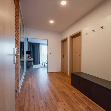 Pri Vstupe Do Aquaparku Senec