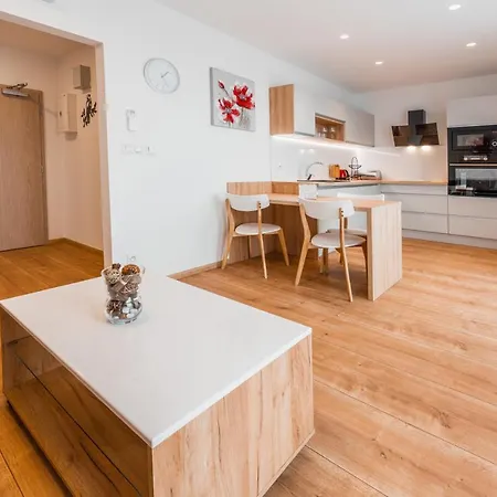 Pri Vstupe Do Aquaparku Lägenhet