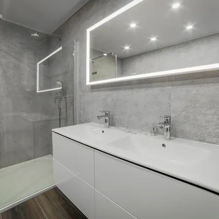 Pri Vstupe Do Aquaparku