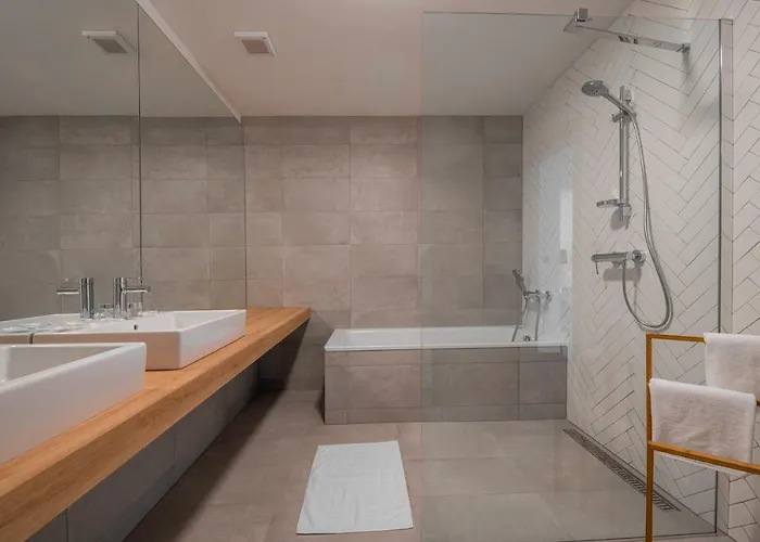 Daire Pri Vstupe Do Aquaparku Senec