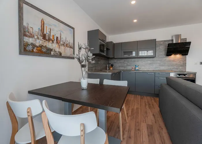 Pri Vstupe Do Aquaparku * Senec