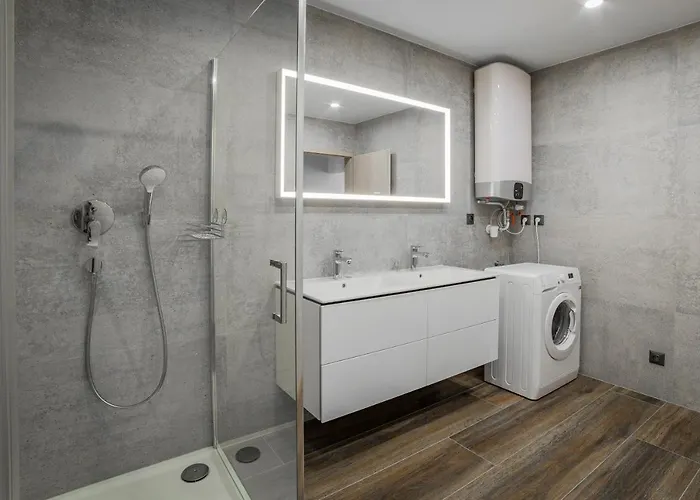 Pri Vstupe Do Aquaparku Senec